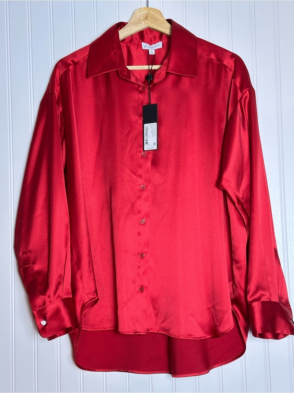 Gianni Bini Red Cherry Satin Button-Down Long Sleeves Shirt Satin Oversized